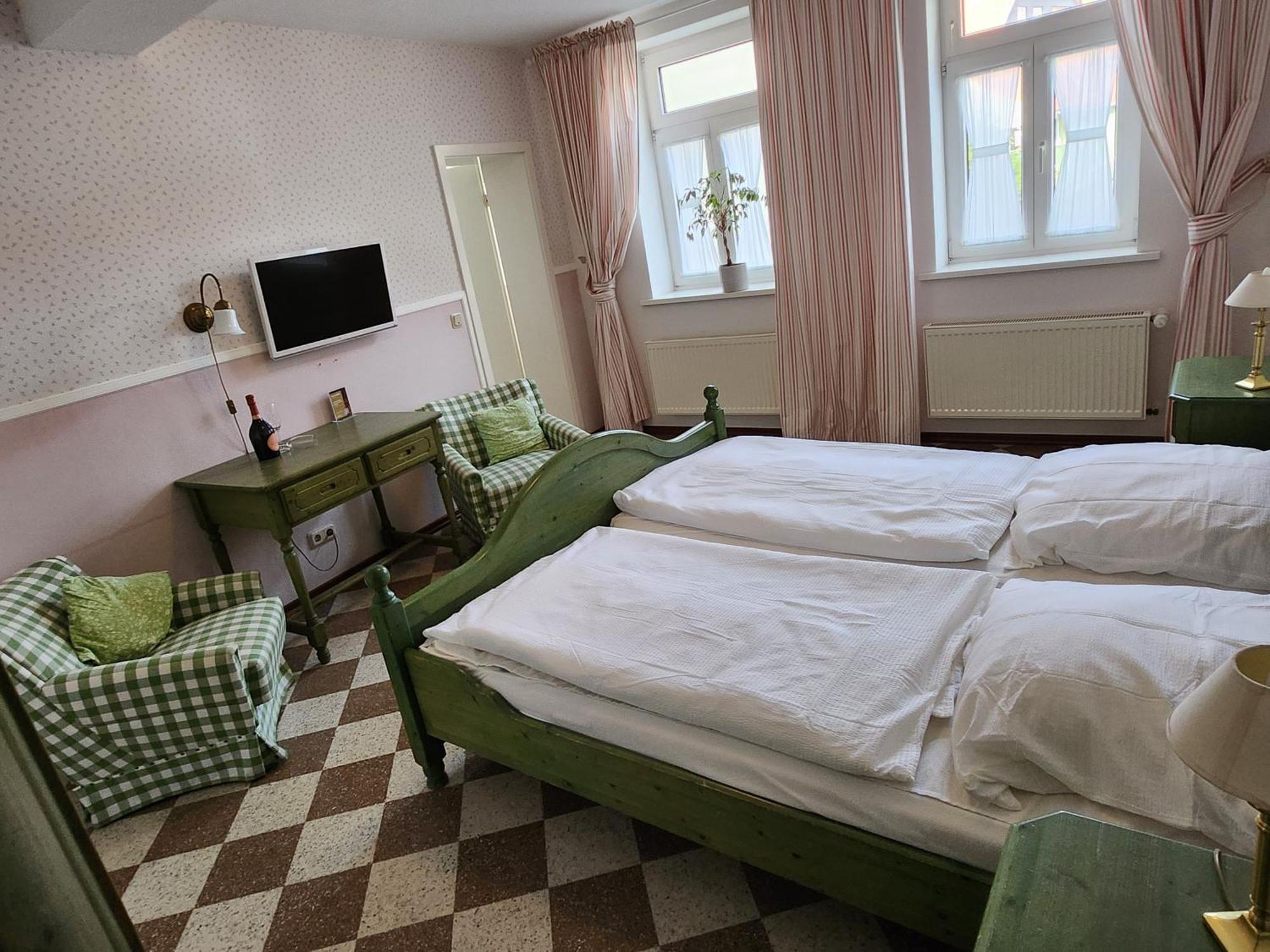 Hotel Garni Zur Post 韦尼格罗德 外观 照片