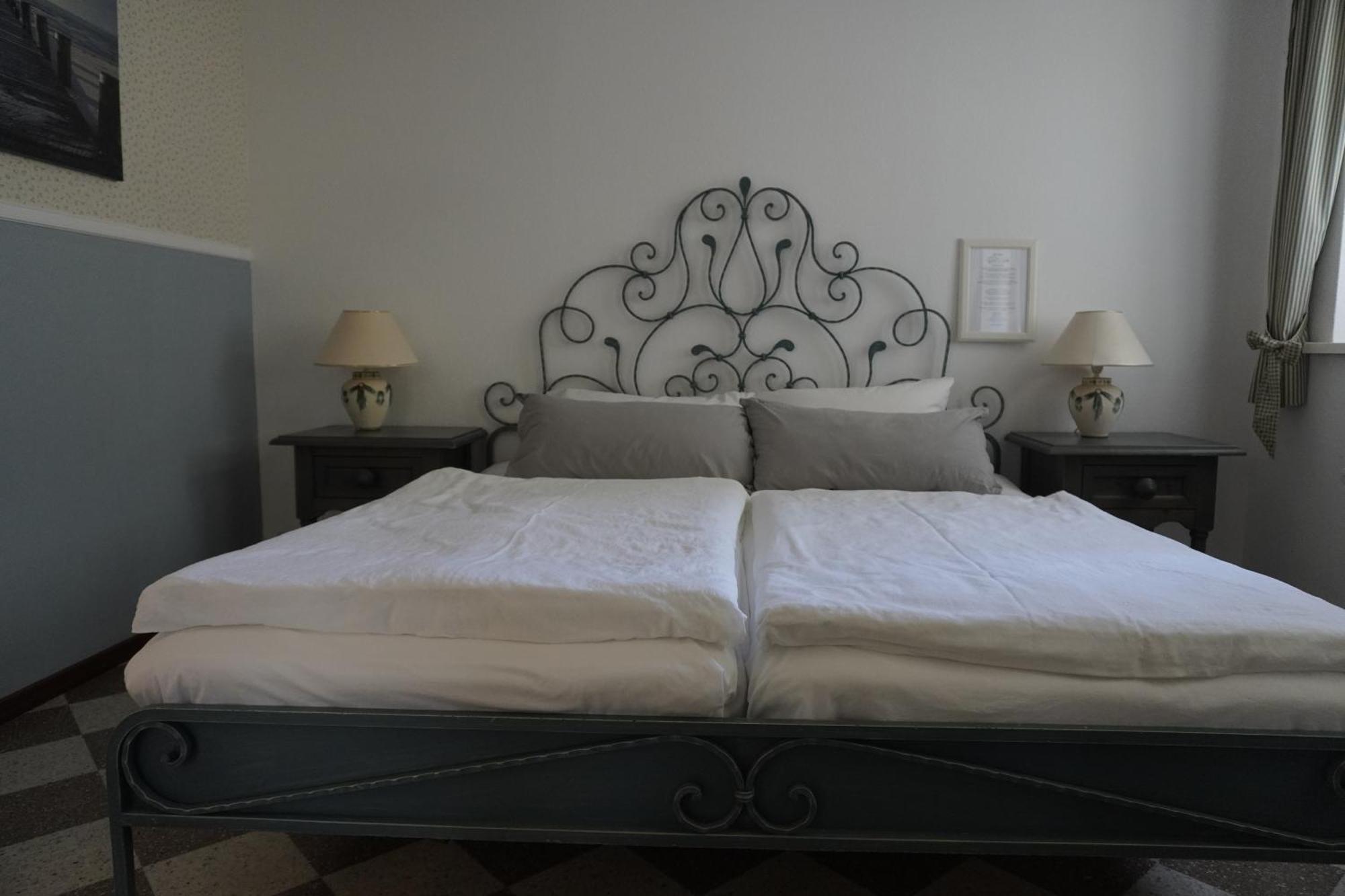Hotel Garni Zur Post 韦尼格罗德 外观 照片