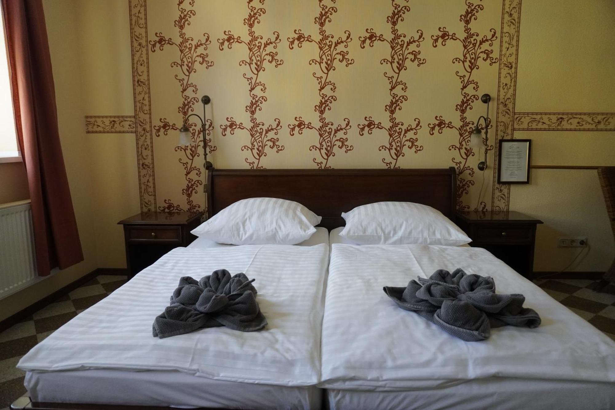 Hotel Garni Zur Post 韦尼格罗德 外观 照片